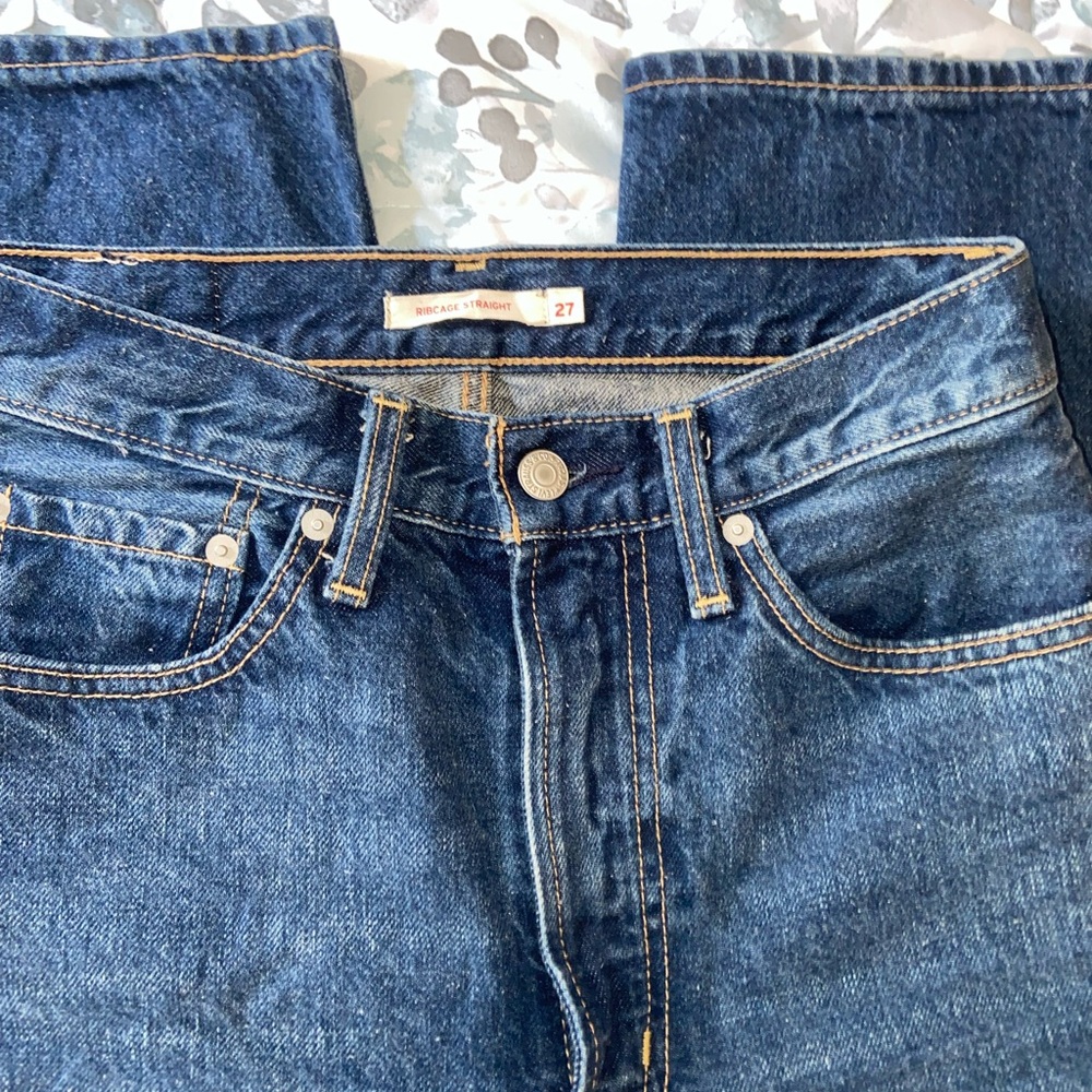 *SOLD*Levi’s Ribcage Straight - Picture 6 of 8